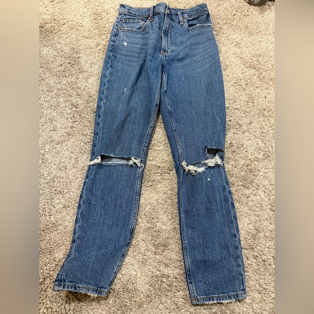Women’s Abercrombie and fitch jeans size 26 / 2R